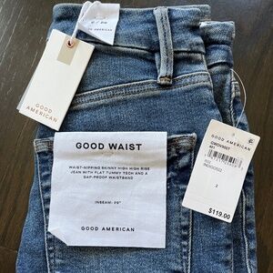 [BRAND NEW] Good American ‘Good Waist’ Jeans (Size 26)